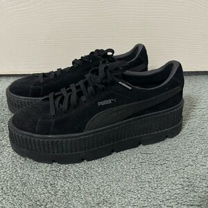 PUMA X FENTY Black Suede Creeper Platform Sneaker mens 10